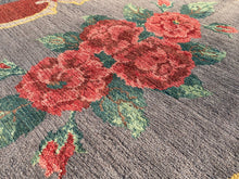 Carregar imagem no visualizador da galeria, Hazel - New Gol Farang Bouquet Rug