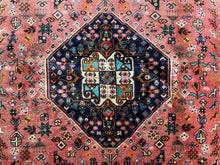 Lade das Bild in den Galerie-Viewer, Alessandro - Vintage Tribal Qashqai Rug