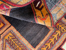Lade das Bild in den Galerie-Viewer, Sofia - Vintage Caucasian Kazak Runner