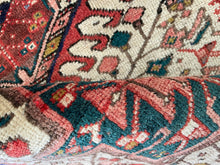 Lade das Bild in den Galerie-Viewer, Ronan - Vintage Caucasian Karadja Runner