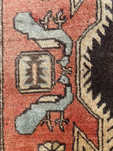 Charger l'image dans la galerie, Atlanta - Vintage Caucasian Runner