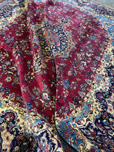 Lade das Bild in den Galerie-Viewer, Chelsea - Royal Kerman Carpet Signed