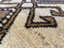 Load image into Gallery viewer, Debbie - Vintage Tribal Qashqai Lori Persian Runner