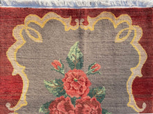 Carregar imagem no visualizador da galeria, Hazel - New Gol Farang Bouquet Rug