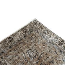 Load image into Gallery viewer, Avezzano - Large Vintage Tabriz Carpet
