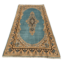 Lade das Bild in den Galerie-Viewer, Erice - Vintage Keshan Hand Made Rug
