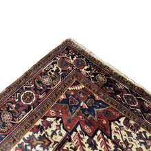 Cargar imagen en el visor de la galería, Luiz - Vintage Hand Made Heriz Persian Carpet
