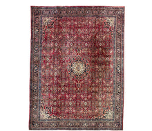 Lade das Bild in den Galerie-Viewer, Maeve - Vintage Meshed Carpet
