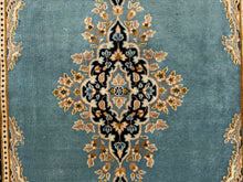 Lade das Bild in den Galerie-Viewer, Erice - Vintage Keshan Hand Made Rug
