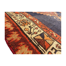 Charger l'image dans la galerie, Derna - Vintage Hand Made Kazak Rug
