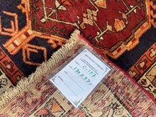 Charger l'image dans la galerie, Derna - Vintage Hand Made Kazak Rug
