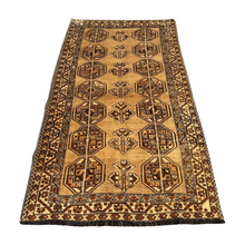 Load image into Gallery viewer, Farangis - Vintage Tribal Shiraz Qashqai Wool Rug
