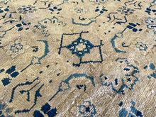 Lade das Bild in den Galerie-Viewer, Dante - Vintage Mahal Carpet
