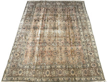 Lade das Bild in den Galerie-Viewer, Blake - Vintage Tabriz Carpet
