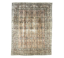 Lade das Bild in den Galerie-Viewer, Blake - Vintage Tabriz Carpet
