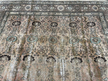 Carregar imagem no visualizador da galeria, Blake - Vintage Tabriz Carpet
