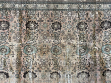 画像をギャラリービューアに読み込む, Blake - Vintage Tabriz Carpet
