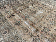 Charger l&#39;image dans la galerie, Blake - Vintage Tabriz Carpet
