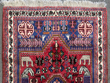 Lade das Bild in den Galerie-Viewer, Becky - Vintage Plush Qashqai Rug
