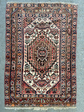 Load image into Gallery viewer, Rukwa - Vintage Tribal Heriz Wool Rug
