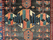 Lade das Bild in den Galerie-Viewer, Salerno - Vintage Hand Made Kazak Rug
