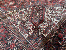 Cargar imagen en el visor de la galería, Leonel - Vintage Hand Made Heriz Persian Carpet
