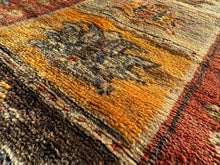 Load image into Gallery viewer, Andrius - Vintage Tribal Shiraz Qashqai Wool Rug
