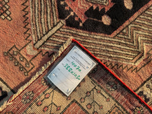 画像をギャラリービューアに読み込む, Lorna - Vintage Hand Made Kazak Runner
