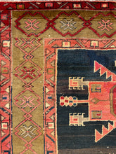 Carregar imagem no visualizador da galeria, Lionel - Vintage Caucasian Kazak Runner
