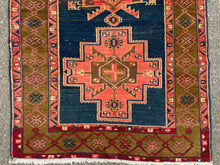 将图片加载到图库查看器，Lionel - Vintage Caucasian Kazak Runner
