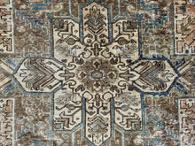 Load image into Gallery viewer, Logan - Large Vintage Heriz Wool Carpet
