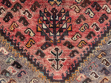 画像をギャラリービューアに読み込む, Felix - Vintage Tribal Qashqai Rug
