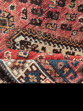 Charger l&#39;image dans la galerie, Felix - Vintage Tribal Qashqai Rug
