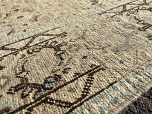 Carregar imagem no visualizador da galeria, Allegra - Vintage Kirman Carpet
