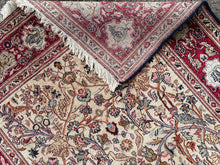 画像をギャラリービューアに読み込む, Tyna - Vintage Silk Kashan Garden Scene Rug
