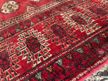 Carregar imagem no visualizador da galeria, Olivia - Vintage Tribal Tekke Turkmen Rug
