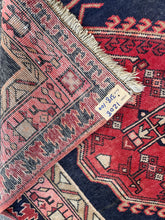 Carregar imagem no visualizador da galeria, Rowan - Vintage Caucasian Baku Runner
