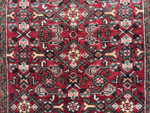 Lade das Bild in den Galerie-Viewer, Adamas  - Vintage Hand Made Mahal Runner
