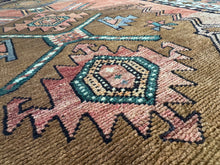 Charger l'image dans la galerie, Solor - Vintage Hand Made Kazak Rug
