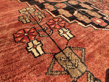 Carica l&#39;immagine nel visualizzatore di Gallery, Bijan - Vintage Hand Made Kazak Runner
