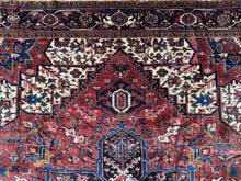 Cargar imagen en el visor de la galería, Luiz - Vintage Hand Made Heriz Persian Carpet
