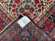Lade das Bild in den Galerie-Viewer, Ortona - Large Vintage Kirman Persian Rug 10'4" x 6'7"
