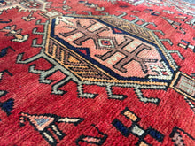 Carregar imagem no visualizador da galeria, Björn - Vintage Hand Made Caucasian Heriz Runner
