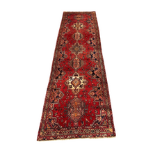 Загрузить изображение в средство просмотра галереи, Björn - Vintage Hand Made Caucasian Heriz Runner
