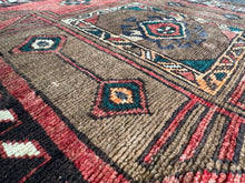 将图片加载到图库查看器，Henry - Vintage Hand Made Caucasian Kazak Runner
