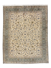 Lade das Bild in den Galerie-Viewer, Ariya - Fine Kashan Carpet Signed
