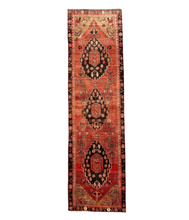 Carica l&#39;immagine nel visualizzatore di Gallery, Bijan - Vintage Hand Made Kazak Runner
