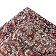 Charger l&#39;image dans la galerie, Poppy - Vintage Heriz Carpet
