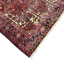 Lade das Bild in den Galerie-Viewer, Cameron - Vintage Heriz Carpet
