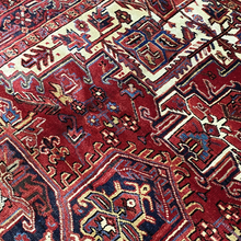 Lade das Bild in den Galerie-Viewer, Cameron - Vintage Heriz Carpet
